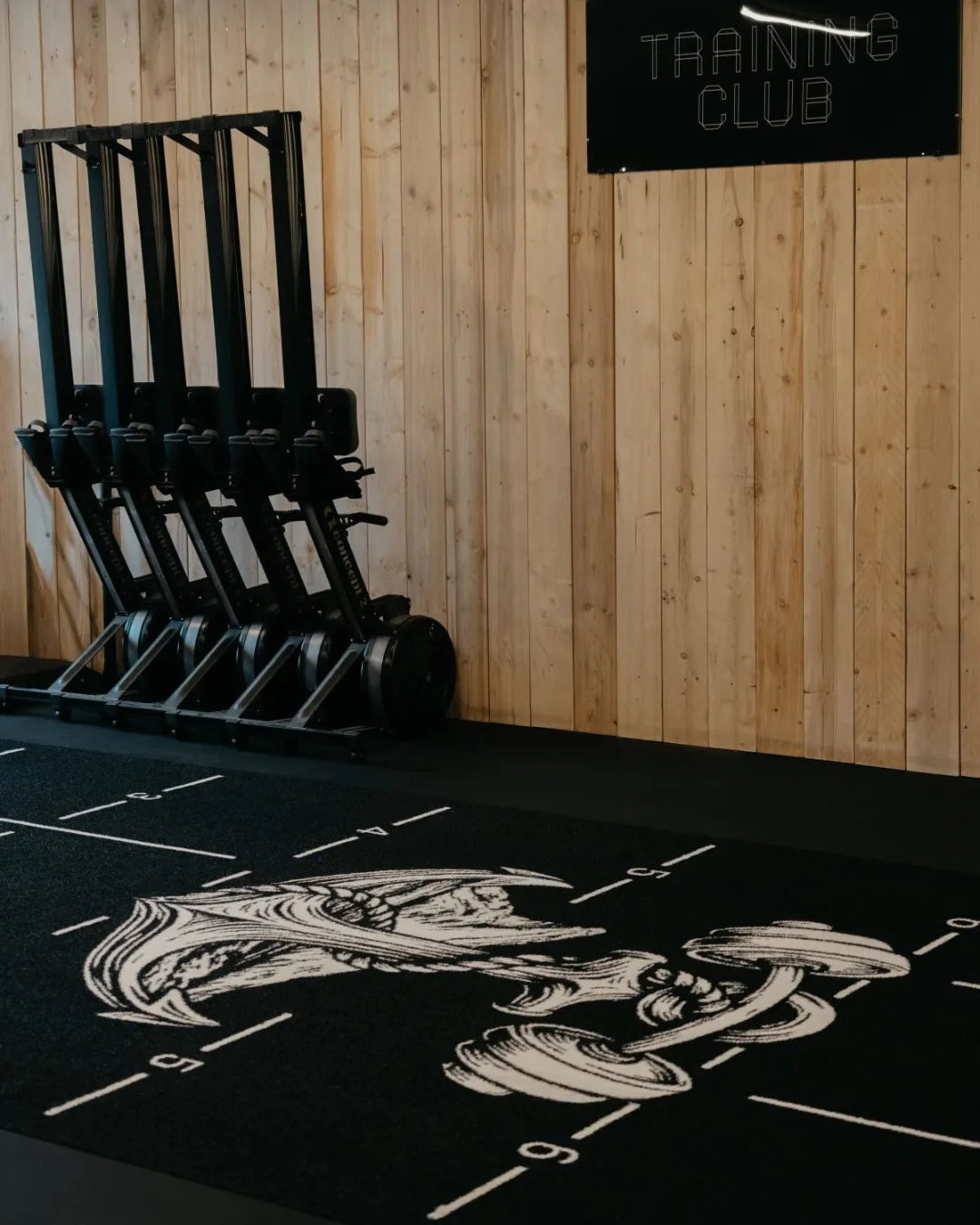 sled track valhalla custom logo la ciotat